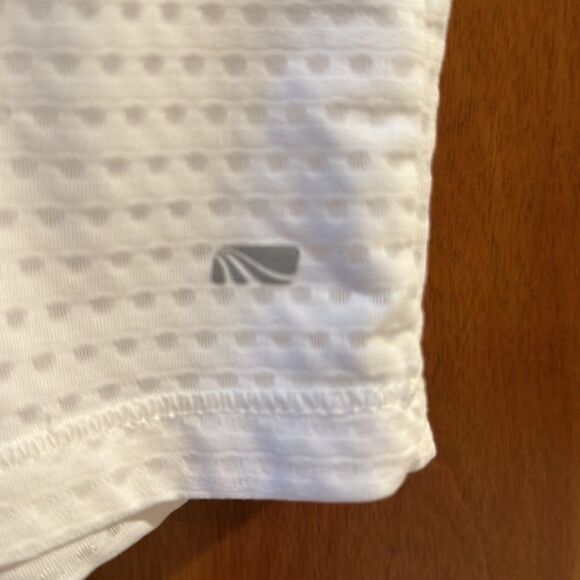 Cute semi sheer work out tank top - Picture 7 of 7